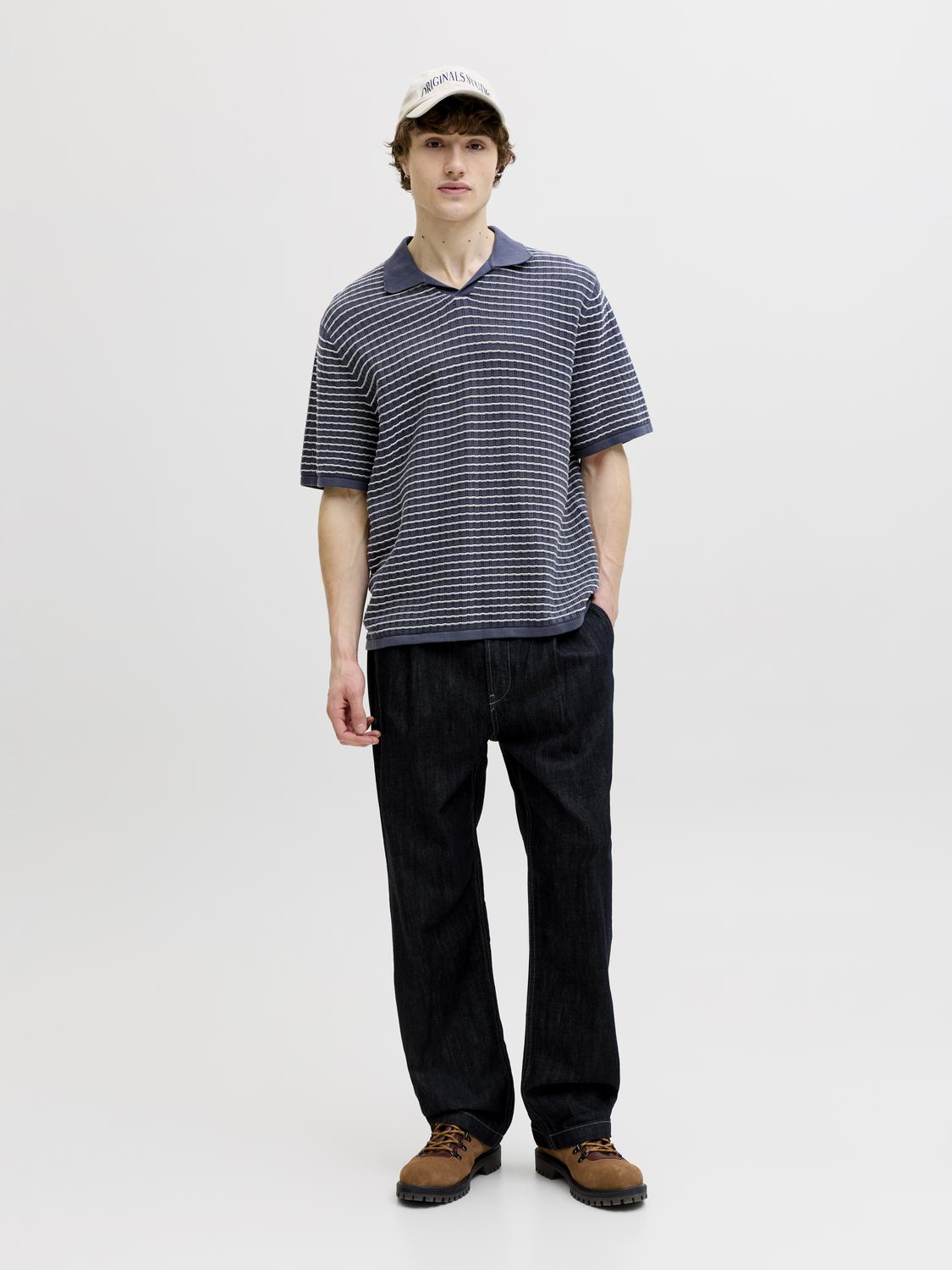 model_shot-front_full